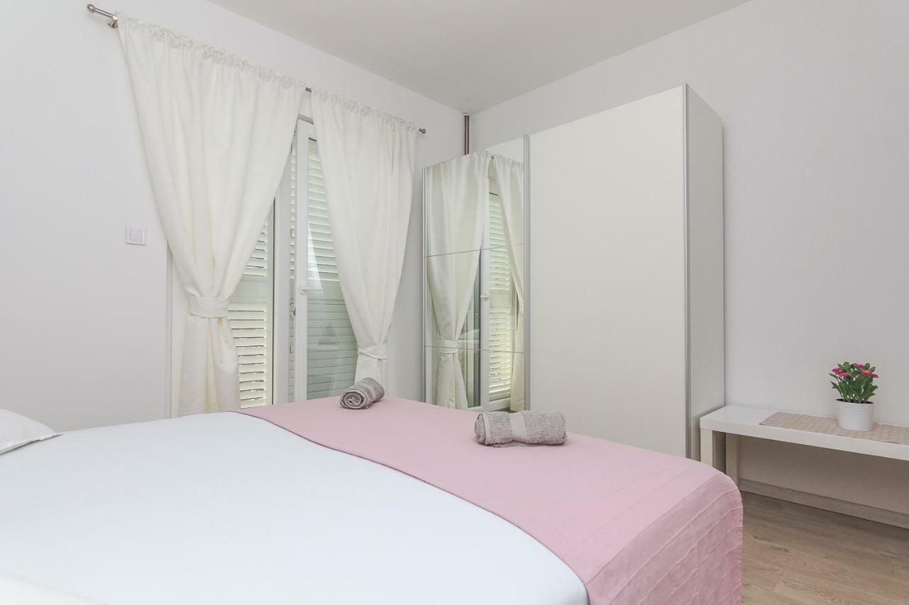 Apartments A&B Макарська Екстер'єр фото